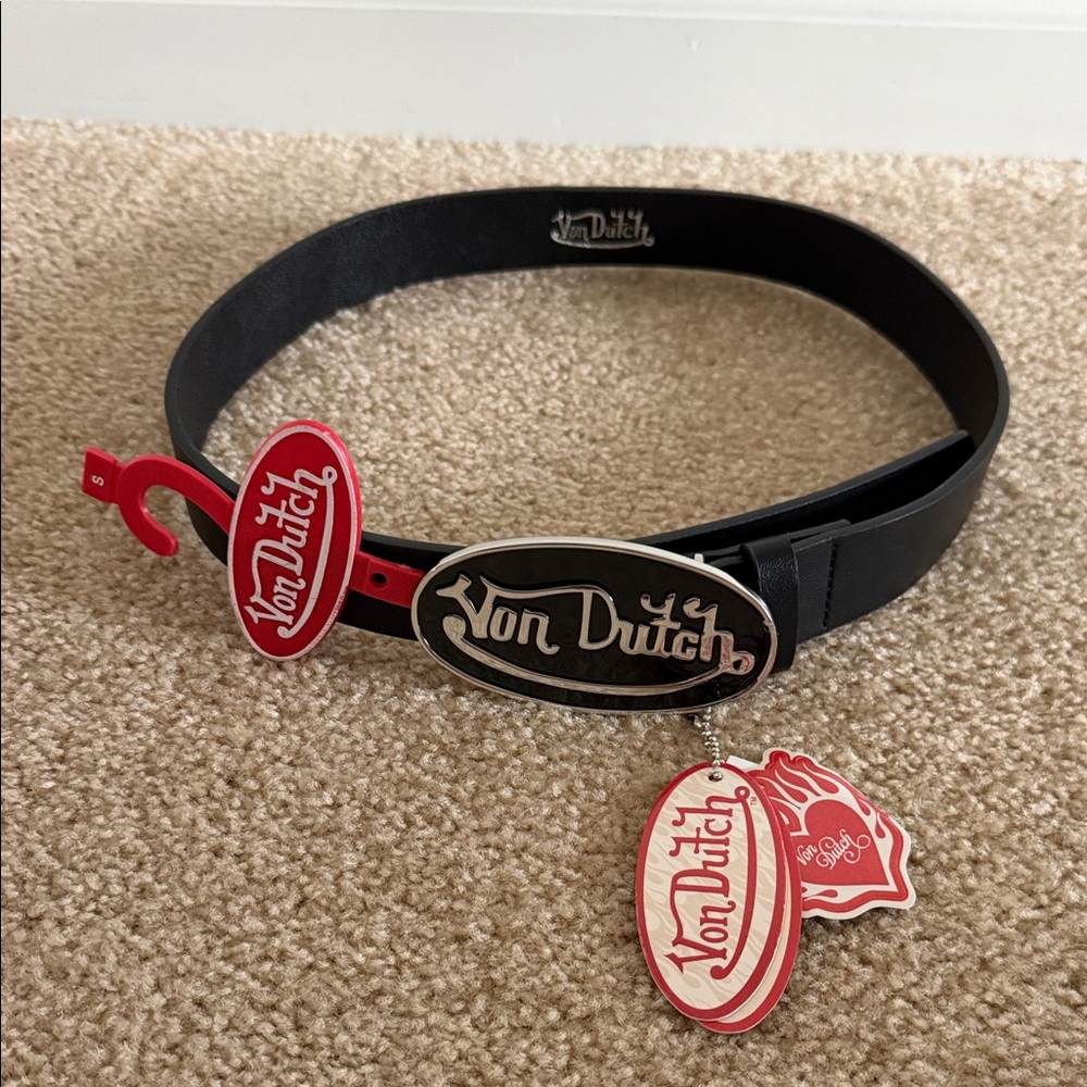 Von Dutch Women’s Small Black Leather Belt w/ Red Accent and Logo Buckle- NWT